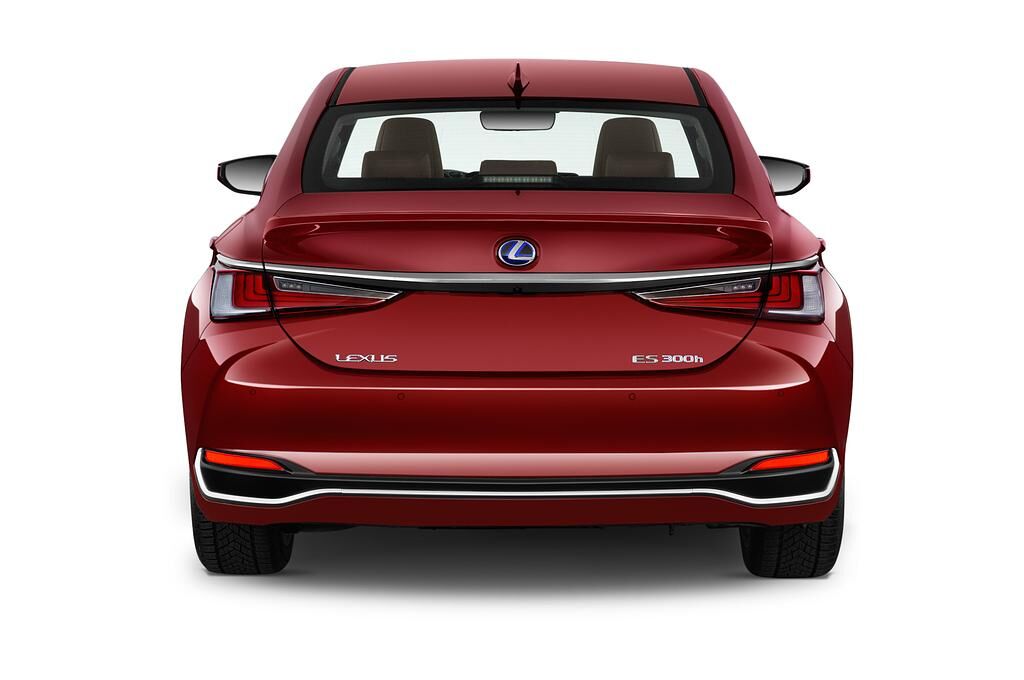 Lexus ES (Baujahr 2019) Luxury Line 4 Türen Heckansicht