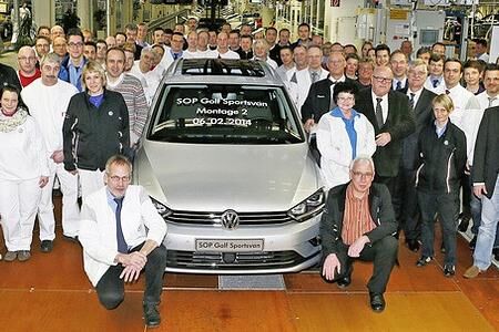 Der erste Golf Sportsvan rollte in Wolfsburg vom Band