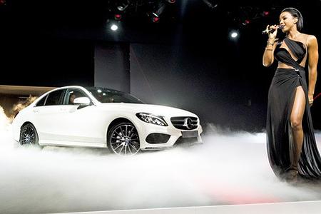Mercedes präsentiert die C-Klasse am Vorabend der Detroit Motor Show