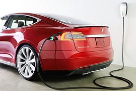 Tesla tauscht Ladeadapter aus