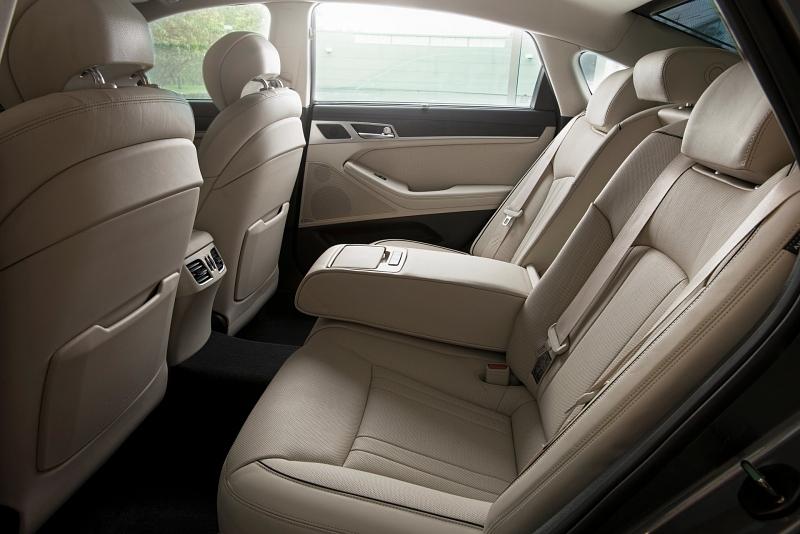 Hyundai Genesis 2014