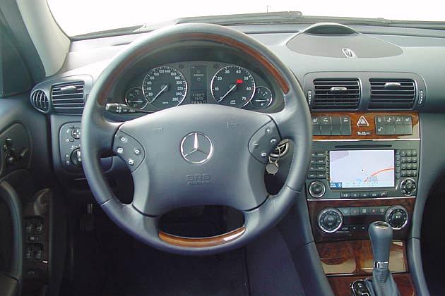 Gute Ausstattung: Optional gibt es ein DVD-Navigationssystem