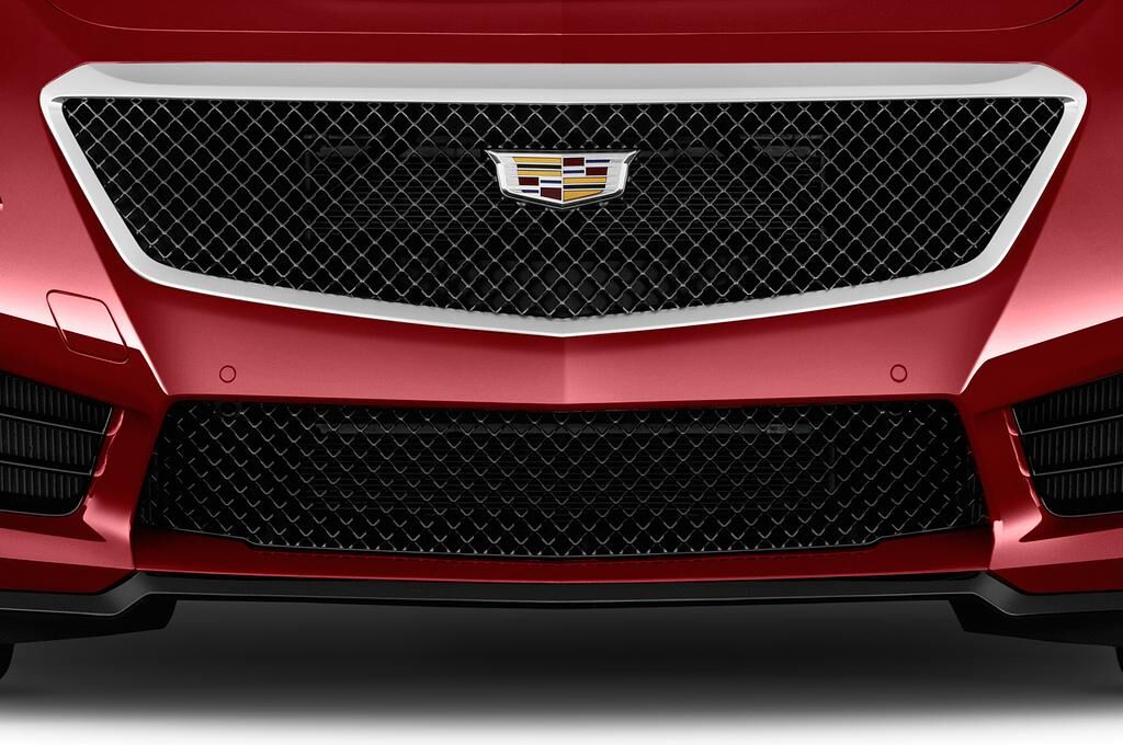 Cadillac CTS V (Baujahr 2019) Final Edition 4 Türen Kühlergrill und Scheinwerfer