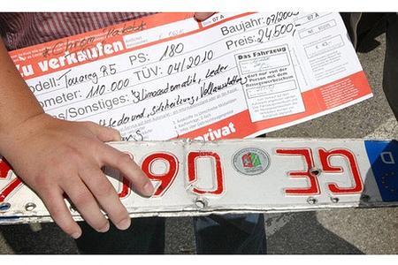 Rotes Kennzeichen nur für zuverlässige Autohändler