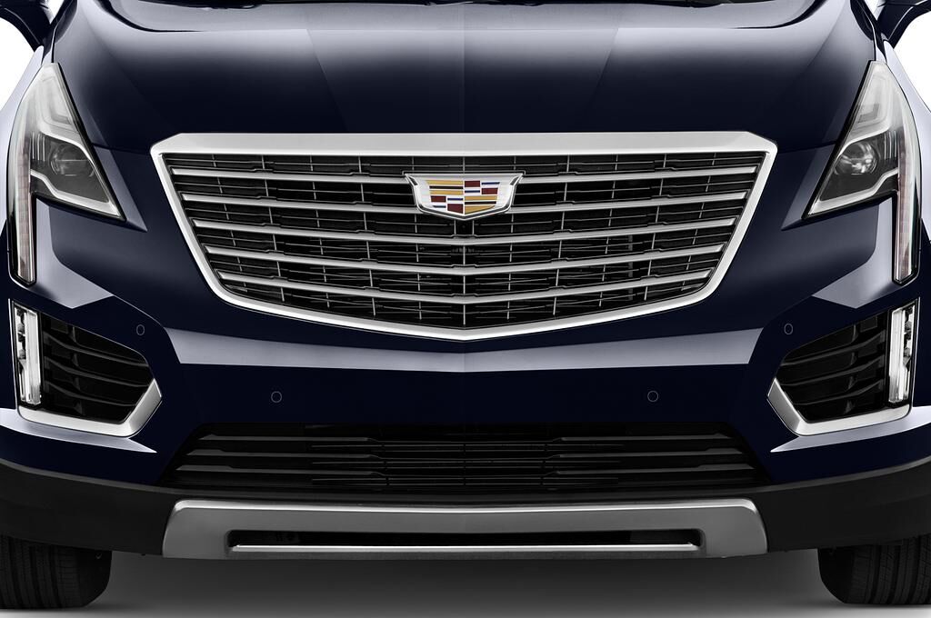 Cadillac XT5 (Baujahr 2019) Platinum 5 Türen Kühlergrill und Scheinwerfer