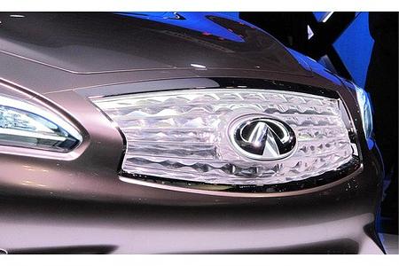 Infiniti LE auf Eis gelegt