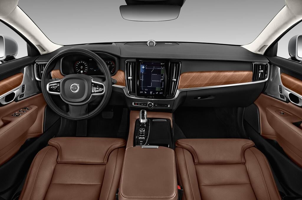 Volvo S90 (Baujahr 2018) Inscription 4 Türen Cockpit und Innenraum
