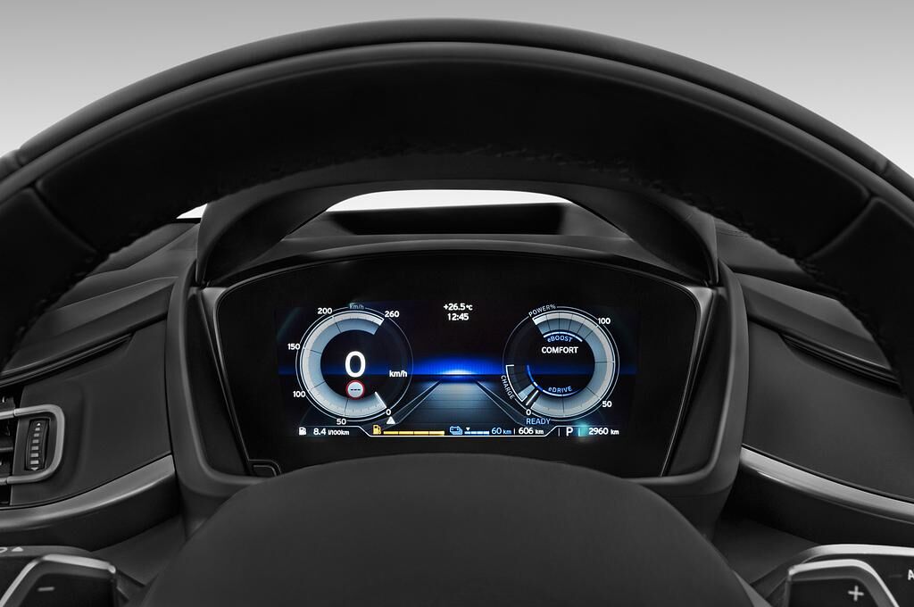 BMW i8 (Baujahr 2019) - 2 Türen Tacho und Fahrerinstrumente