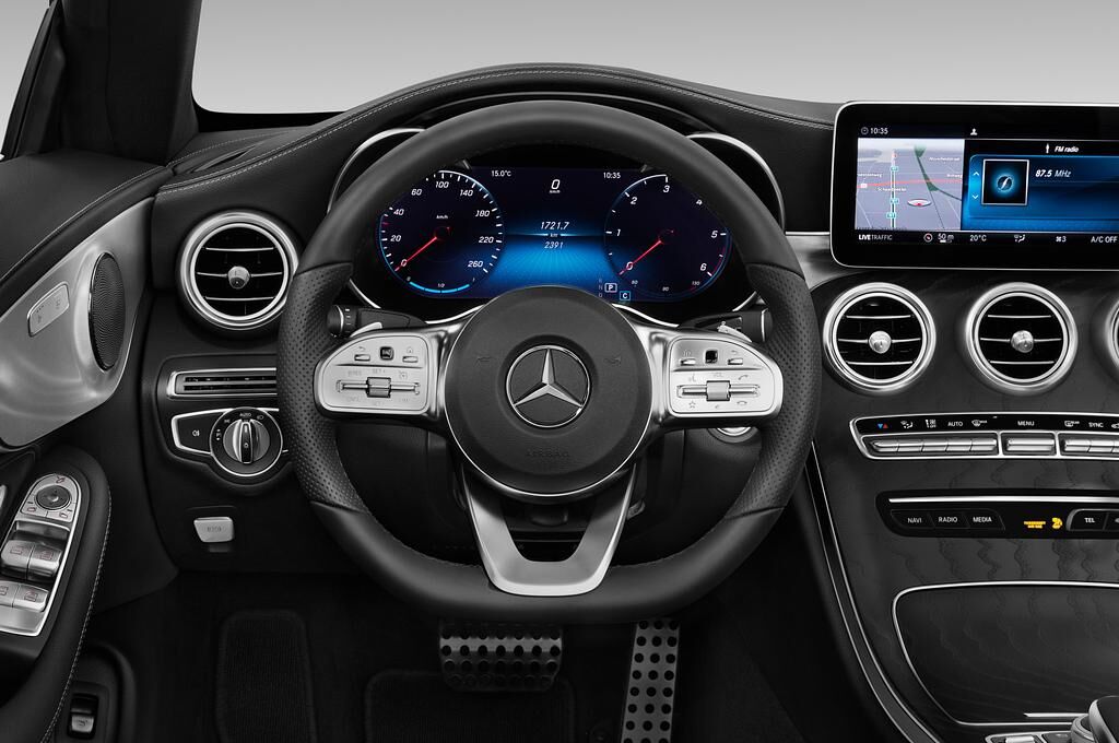 Mercedes C Class (Baujahr 2019) AMG Line 2 Türen Lenkrad