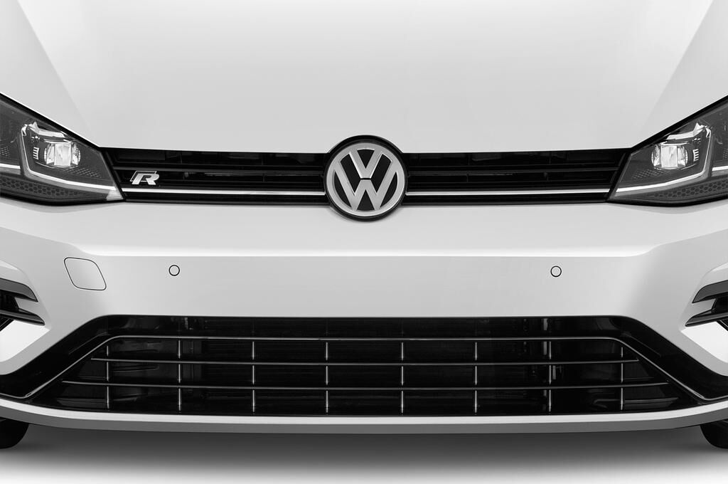 Volkswagen Golf (Baujahr 2018) R 5 Türen Kühlergrill und Scheinwerfer