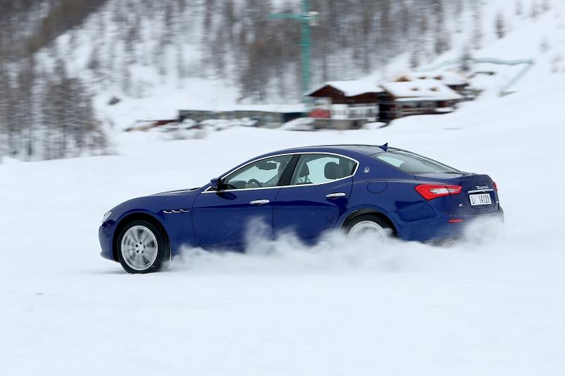 Die Höchstgeschwindigkeit des Maserati Ghibli S Q4 beträgt 284 km/h