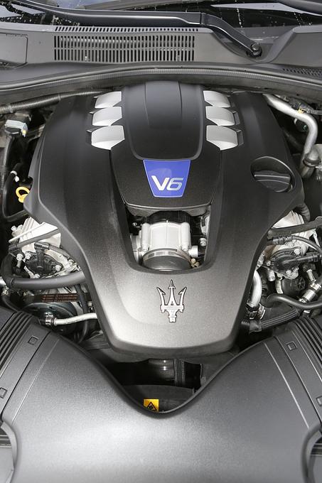 Der V6-Motor passt gut zu der Limousine