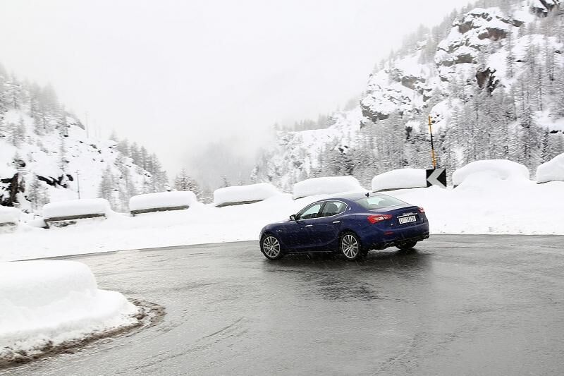 Der Maserati Ghibli S Q4 ist 4,97 Meter lang