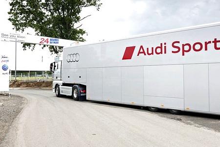 Audi R18 e-tron quattro: Transport per Lkw in Europa und per Luftfracht nach Übersee