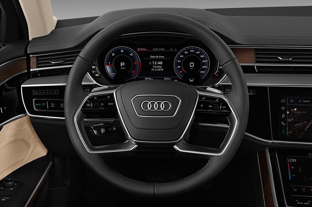 Audi A8 L (Baujahr 2019) - 4 Türen Lenkrad