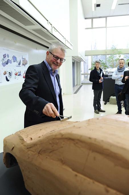 Peter George Birtwhistle legt gern selbst Hand an.