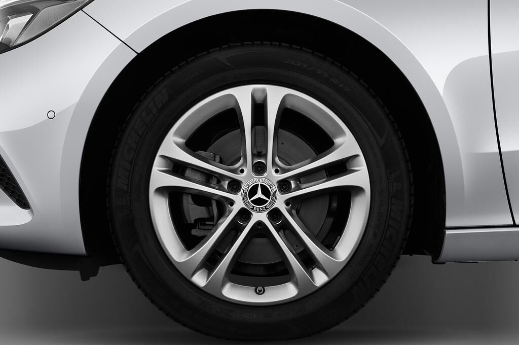 Mercedes B Class (Baujahr 2019) - 5 Türen Reifen und Felge