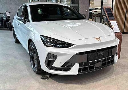 Cupra Leon 1.5 e-Hybrid NAVI SENHEISER ALLWETTER