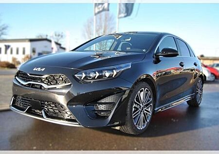 Kia Cee'd Ceed 1.5 T-GDI DCT7 GT LINE UVP 40.049 EUR