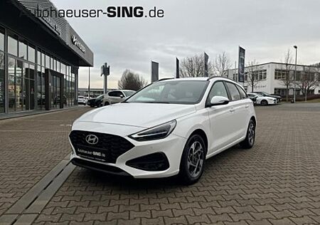 Hyundai i30 cw Smart Navi Hybrid LED Kamera Apple SHZ PDC