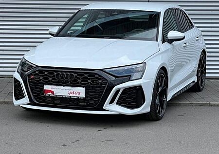 Audi RS3 Sportback +WINTERRÄDER+SPORTABGAS+HEAD UP+360°+MATRIX