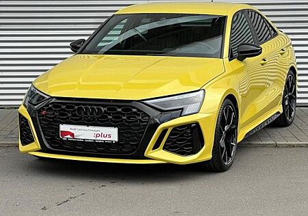 Audi RS3 Limousine +SPORTABGAS+HEAD UP+360°+WINTERRÄDER+