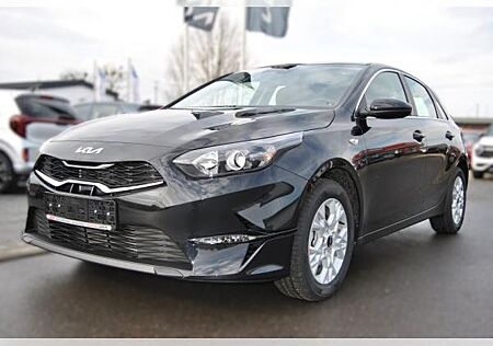 Kia Cee'd Ceed 1.5 T-GDI Vision UVP 31.179 EUR