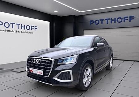 Audi Q2 30 TFSI ADVANCED PDC LED AHK LM17