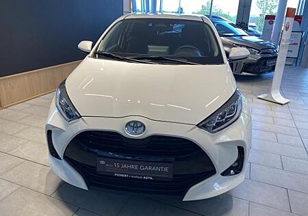 Toyota Yaris Hybrid Teamplayer + Comfort Paket