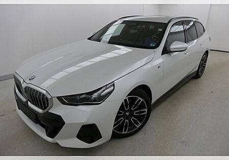 BMW 520 d Tour. "M Sport" LC Prof., HuD, AHK, Stdhzg., Dr. Ass. +, Parkass. Prof., Harm./Kard., uvm.