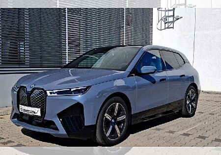 BMW iX 40 1000€ Ladeguthaben/SkyLounge/AHK/Laser/H&K/Autobahnassistent