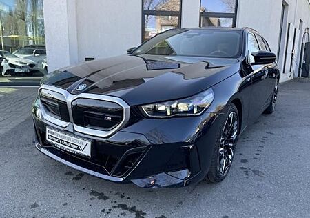 BMW i5 M60 xDrive Touring || AHK Pano 360° B&W