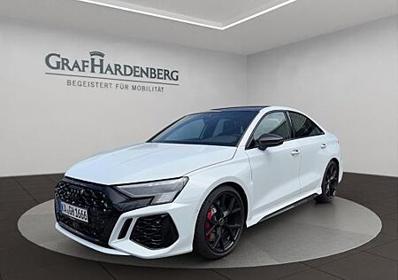 Audi RS3 Limousine *sofort verfügbar*