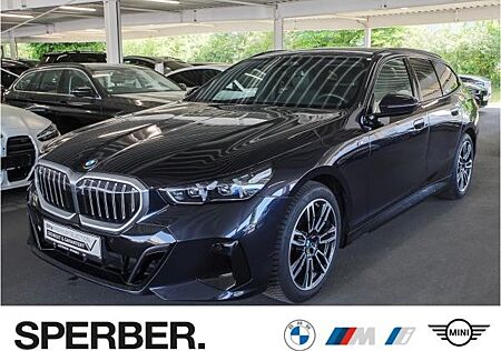 BMW 520 d xDr. Tour. "M Sport" AHK, Stdhzg., Dr. Ass. +, Parkass. Prof., Harm./Kard., HuD, uvm.