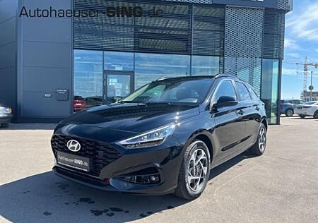 Hyundai i30 cw Kombi Automatik M-Hybrid Klima LED Kamera