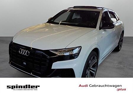 Audi Q8 S-Line 55 TFSIe / HUD, Pano, Navi, Kamera