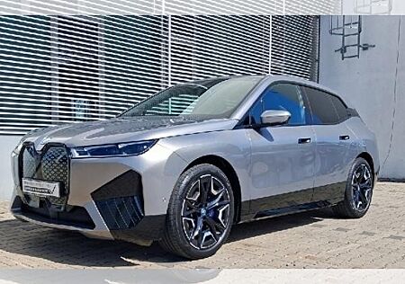 BMW iX Kamera/H&K/AHK/Laser/Sportpaket