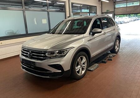 VW Tiguan Volkswagen 2.0 TDI DSG Elegance PDC Klima Sitzhzg