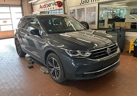VW Tiguan Volkswagen 1.5 TSI DSG Move Park Assist AppConnect