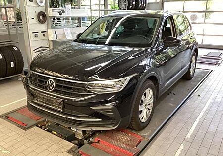 VW Tiguan Volkswagen 1.5 TSI DSG Active PDC Klima Navi Sitzhzg