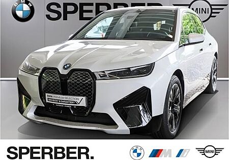 BMW iX 40 "Sportpaket" LC Prof, HuD, Harm./Kard., AHK, Parkass. Prof, Dr. Ass. Prof, uvm.