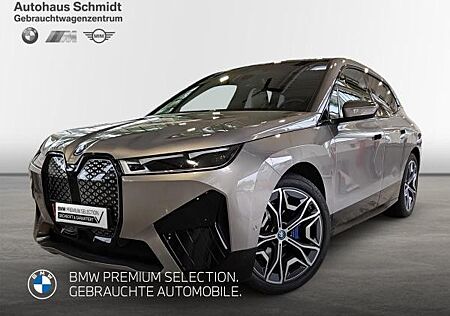 BMW iX xDrive50 *654? o. Anz*Sportpaket*22 Zoll*AHK*2Achs*H/K*Aut.Assist*