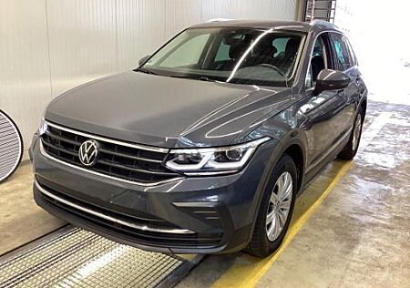 VW Tiguan Volkswagen 1.5 TSI Life DSG AHK ACC Navi IQ.Light