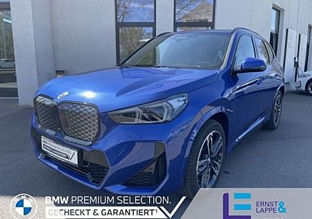 BMW iX1 xDrive30 M Sport || 0,25% Versteuerung 360° Pano ACC eSitze HUD UPE 69.320,-€