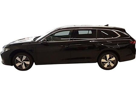 VW Passat Volkswagen Variant Business 1.5 TSI eHybrid+Climatronic rear view NAVI Digital Cockpit PRO