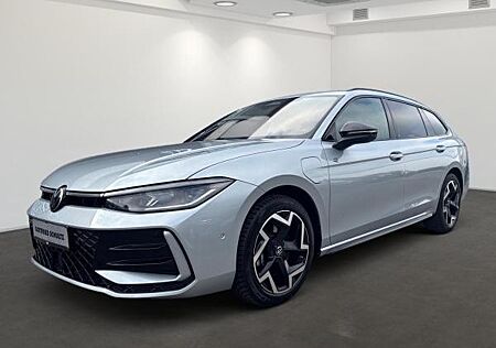 VW Passat Volkswagen 1.5 TSI R-LINE LED NAVI PANO