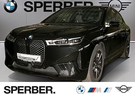 BMW iX 50 xDrive, M-Sport, DriveAssPro, ParkAss+, HUD, AHK, Pano-Dach, uvm.