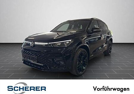 VW Tiguan Volkswagen R-Line 2.0 TDI 4MOTION DSG BLACK PANO AHK