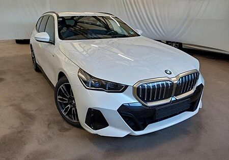 BMW 520 d Tour., "M Sport", AHK, StHz., Drv. Ass+, Park. Ass. Prof., H/K, Keyless, uvm.
