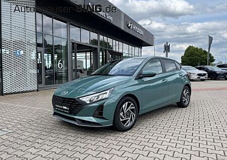 Hyundai i20 Kamera Induktion Navi Spurhalte SHZ AC/AA